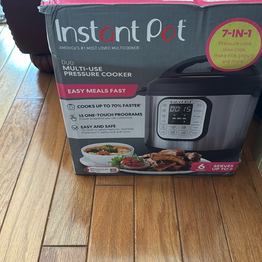 Instant pot black new in box 6 quartz